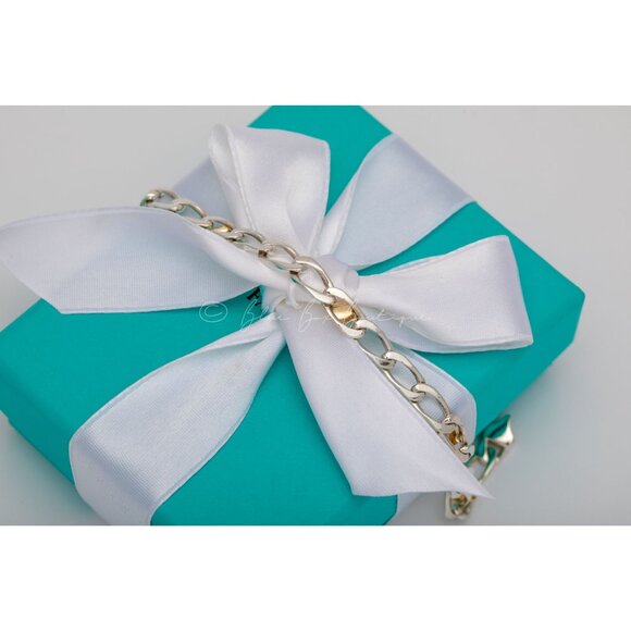 Gorgeous Tiffany & Co. Classic Cuban Vintage Bracelet in 18k Gold and Silver - Picture 6 of 10